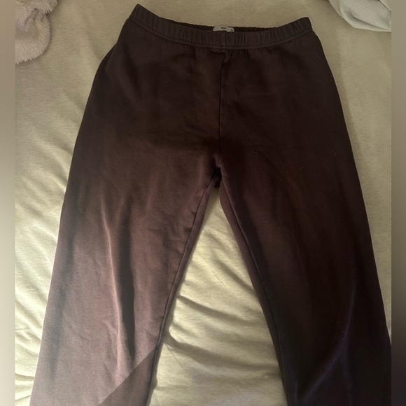 Aritzia sweatpants (tna) - Picture 2 of 3